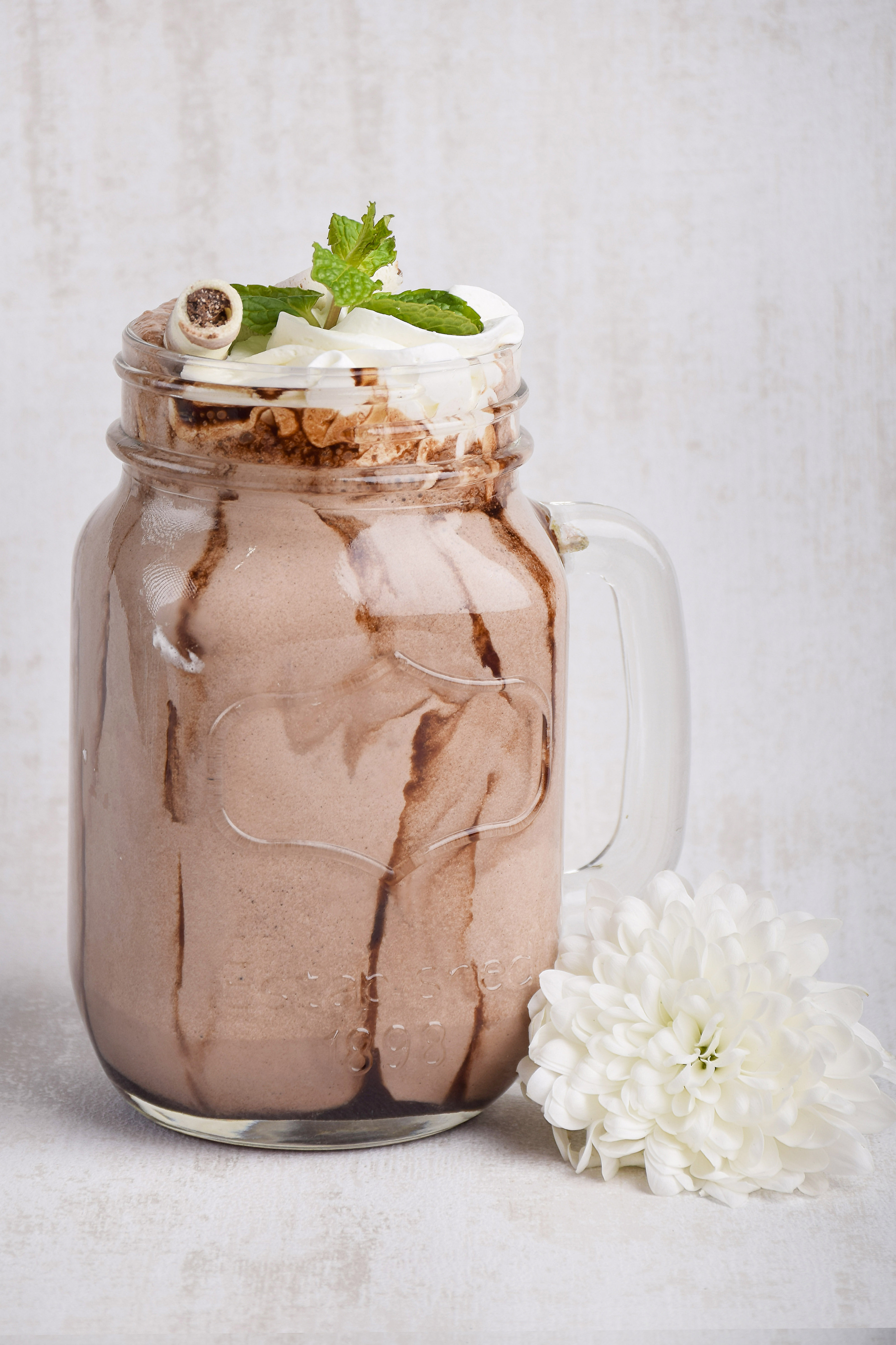 میلک شیک شکلاتی