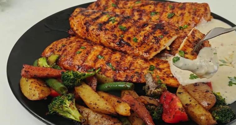 استیک مرغ با سس گوجه