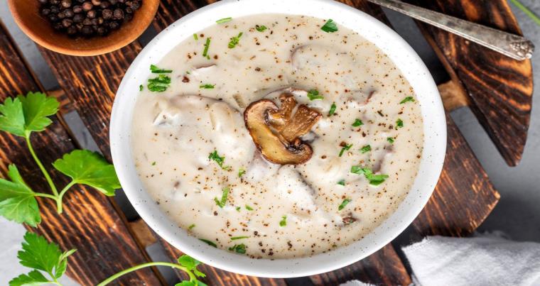سوپ شیر و قارچ